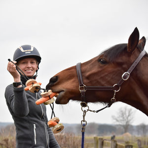 Pferdespielzeug Möhren-Tarzan – Spielzeug für Pferde gegen Langeweile – Pferdebeschäftigung